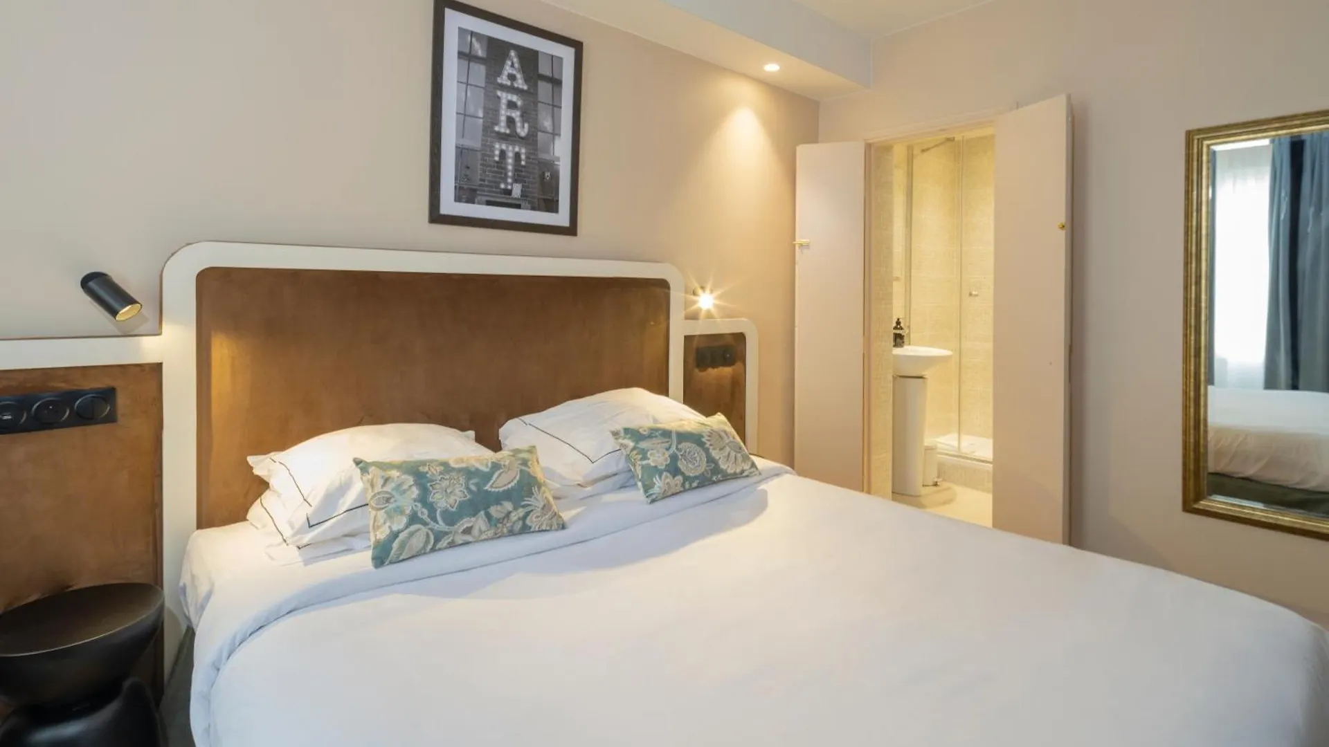 Hotel Boronali - Nouvellement Renove Paris Fransa
